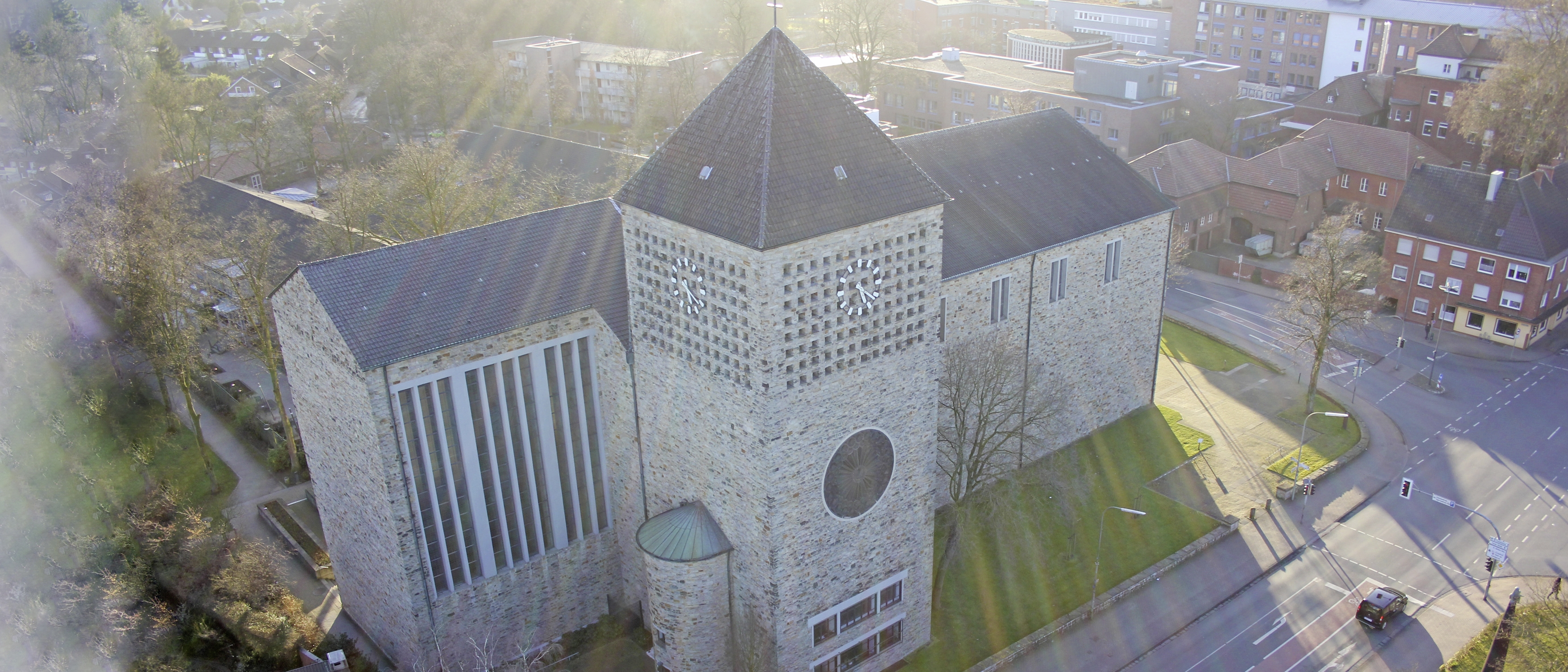 Kreuzkirche Luftaufnahme 21:9