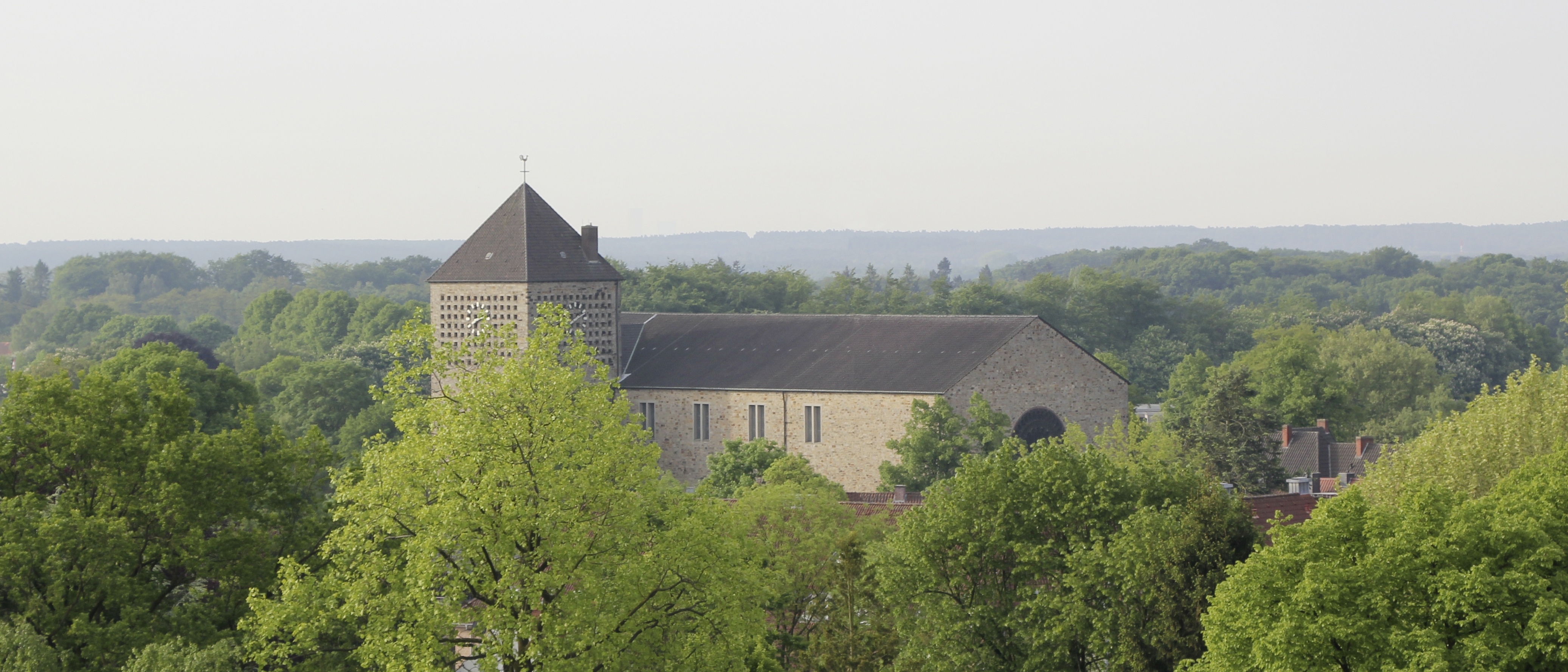 Kreuzkirche Luftaufnahme von NO